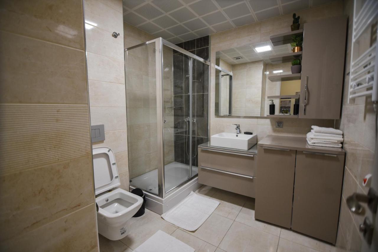 Sky Deluxe Fitness & Spa Skopje Eksteriør billede